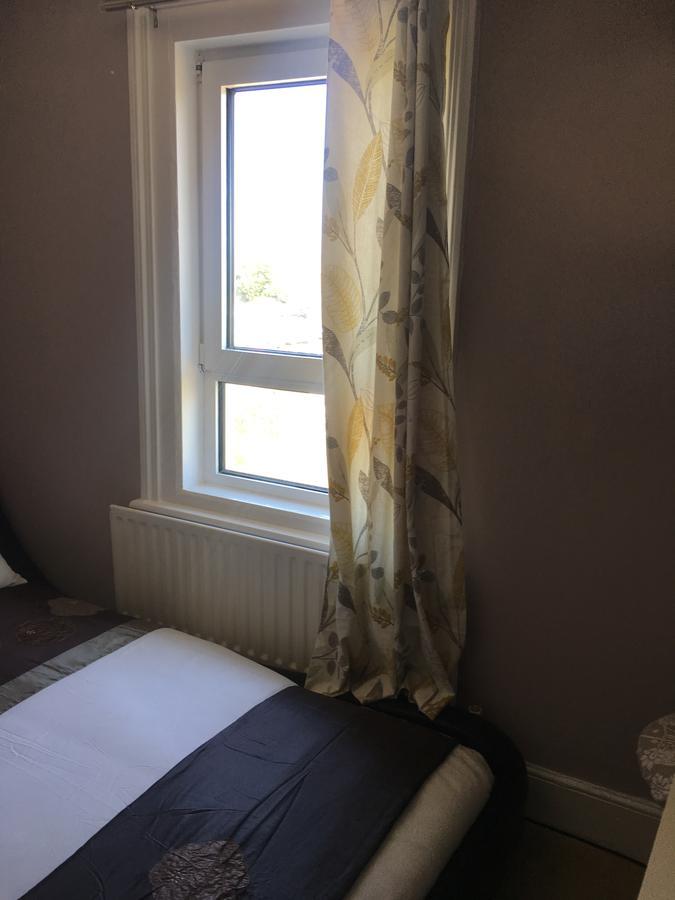 Elris Essex House Hotel Клактън он Сий Екстериор снимка