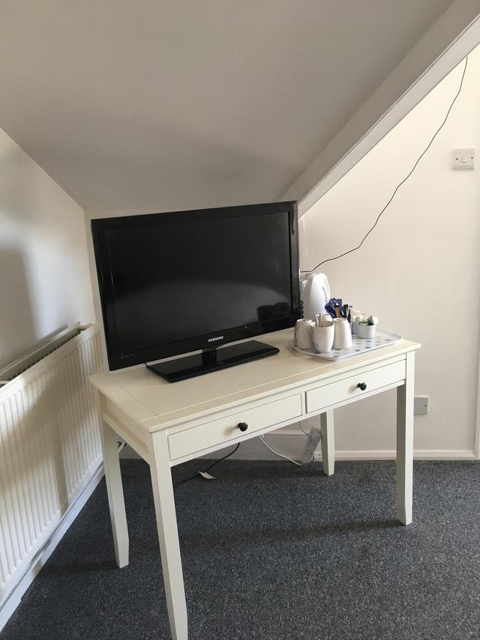 Elris Essex House Hotel Клактън он Сий Екстериор снимка