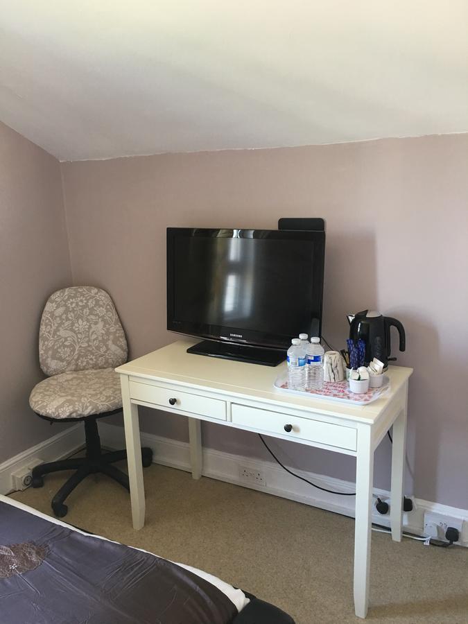 Elris Essex House Hotel Клактън он Сий Екстериор снимка