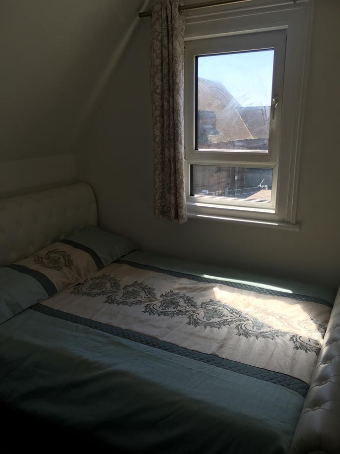 Elris Essex House Hotel Клактън он Сий Екстериор снимка