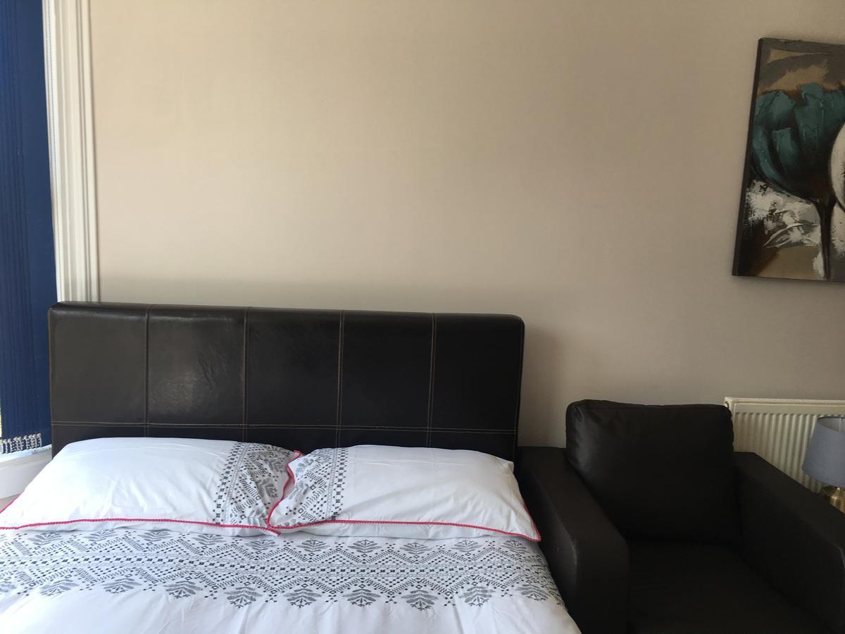 Elris Essex House Hotel Клактън он Сий Екстериор снимка