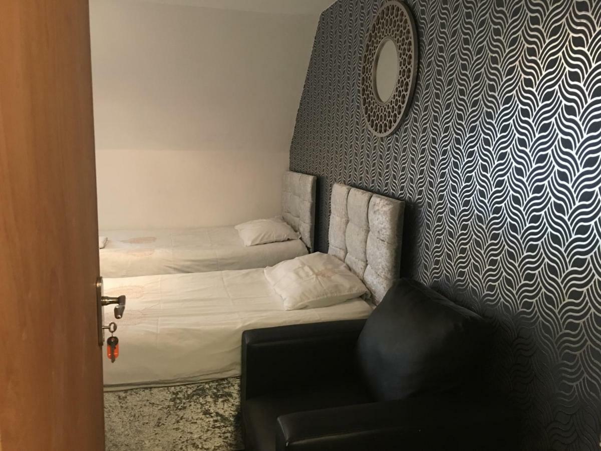 Elris Essex House Hotel Клактън он Сий Екстериор снимка