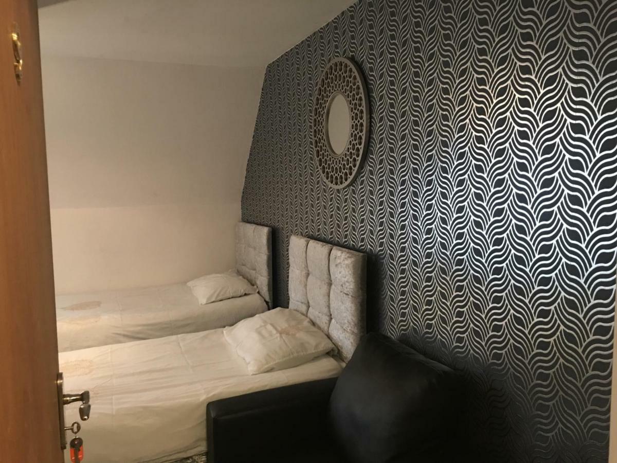 Elris Essex House Hotel Клактън он Сий Екстериор снимка